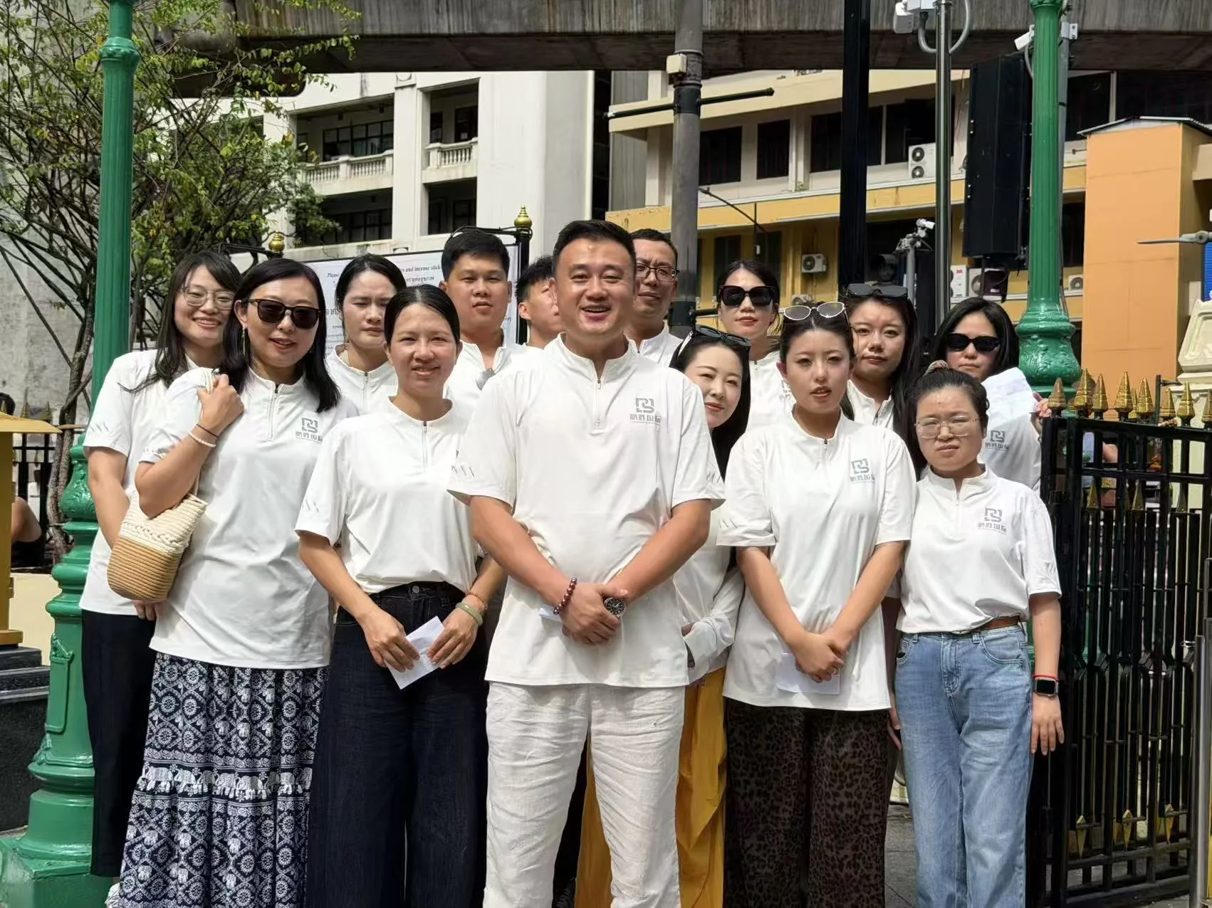 鹏胜国际团队海外市场交流合影